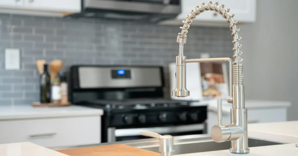 How to Choose the Perfect Kitchen Faucet for Your Kitchen