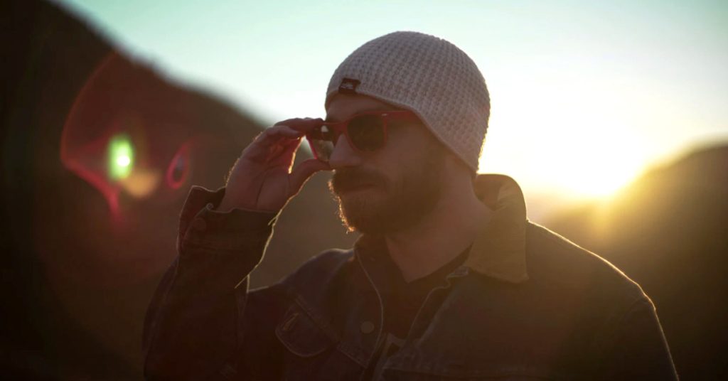 10 Signs He’s Not Into You – You’re Just A Girlfriend Of Convenience