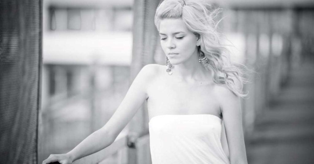 12 Warning Signs of Misogyny That Reveal A Man