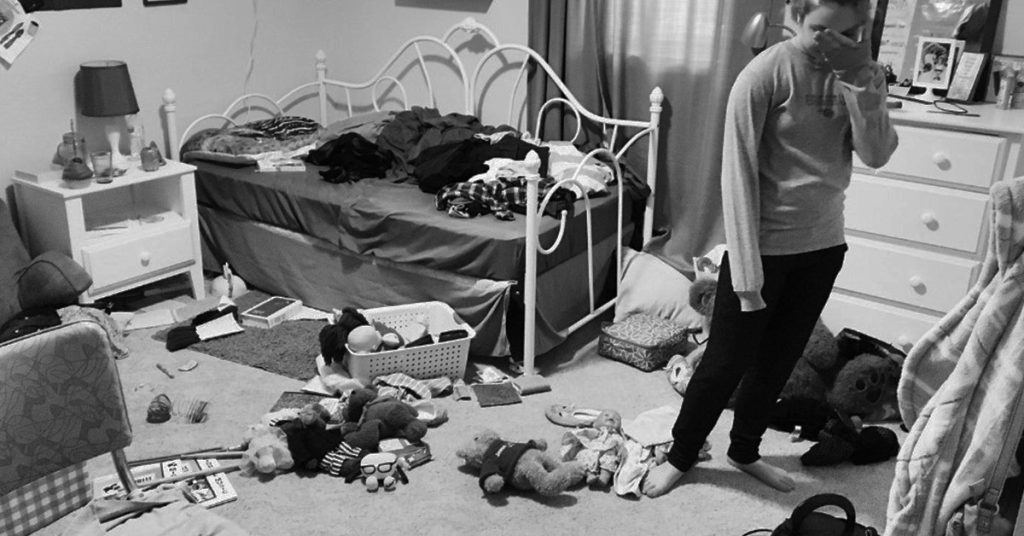 Clutter Is A Trigger Of Stress And Anxiety, Psychologists Say