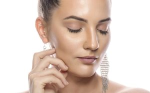 4 Natural Ways to Look Younger – Anti-Aging Tips That Work