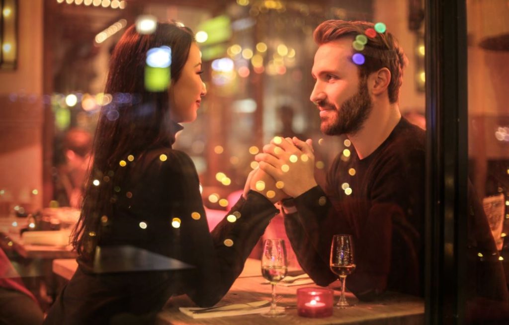 Where To Get The Ideas For Perfect Date Night Playlist?