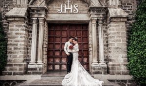 4 Unique styles of gold earrings and gold bangles for weddings