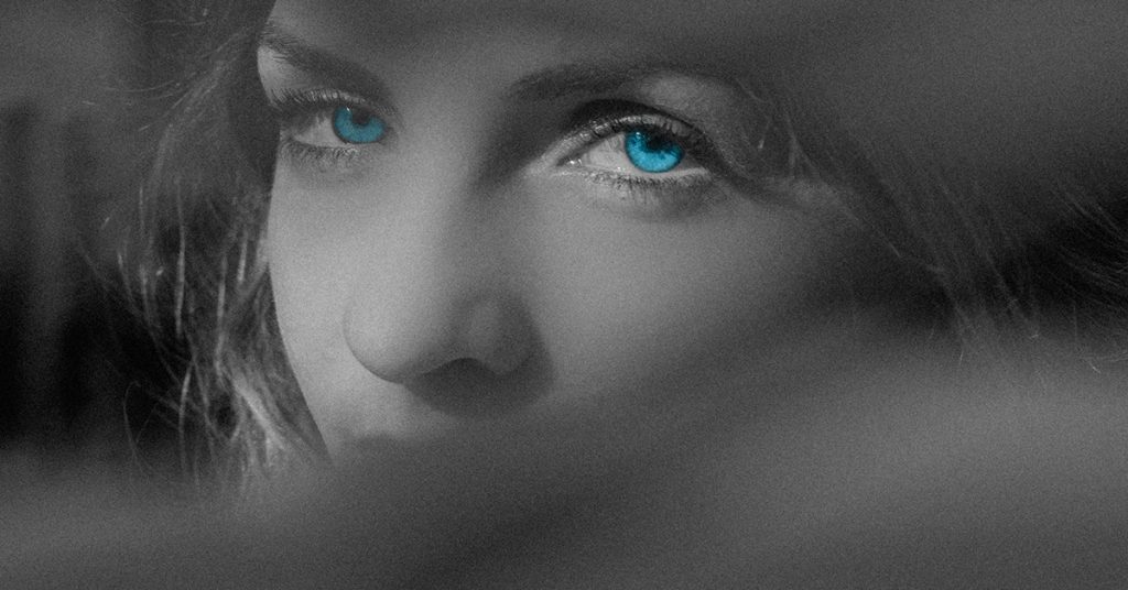 12 Unusual Things Only An Introverted Extrovert Can Relate To