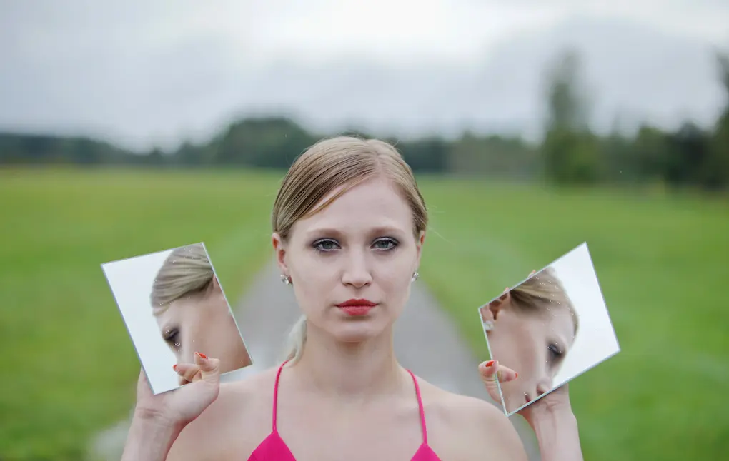 Are You Mentally And Physically Attracted To Smart People? Here Are 10 Signs That You Are A Sapiosexual