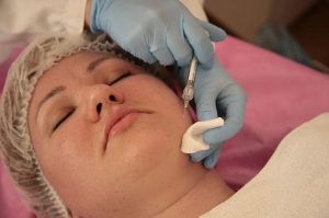 Five Reasons Why You Need to Go to a Dermatologist