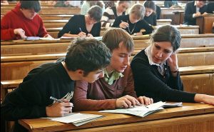 10 Things Every Student Should Know About Money