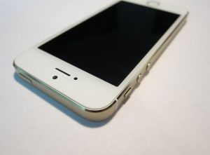 4 Ways to Spy Your Spouse Cell Phone without Touching It