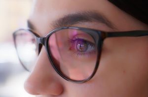 Ditch the Glasses: How Vision Correction Can Boost Your Confidence and Self-Image