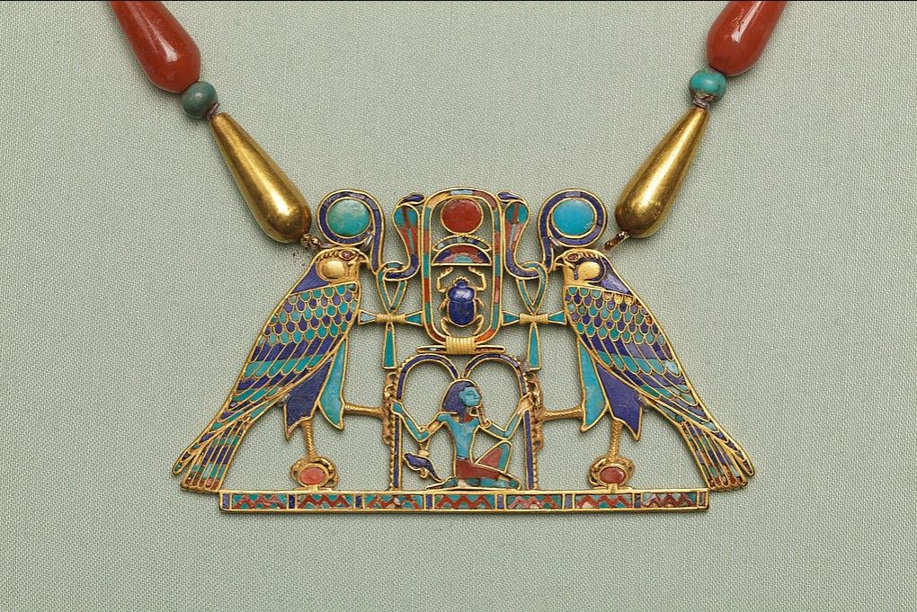 What to know about different Egyptian jewelry pieces? - Curious Mind ...