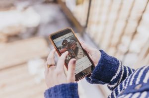 Instagram as a Virtual Communication Channel: 7 Ways to Make New Friends in-App