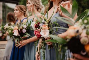 Best flowers to decorate wedding events