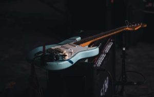 Slappin’: What You Need To Know About The Fender Jazz Bass