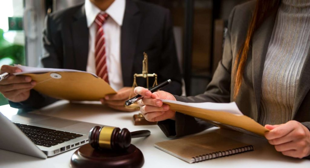 How Personal Injury Lawyers Hold Negligent Parties Accountable