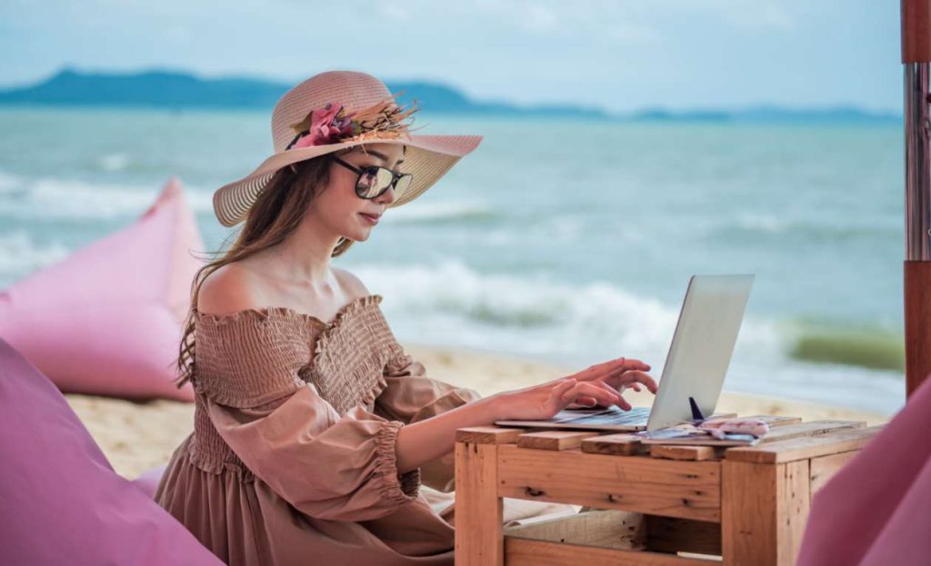 Working Mom Vacations: 5 Things to Make Traveling Easier