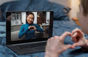 Dating App Do’s and Don’ts of Safe Sex: Swipe Right on Healthy Intimacy