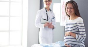 pregnant woman with the doctor at hospital