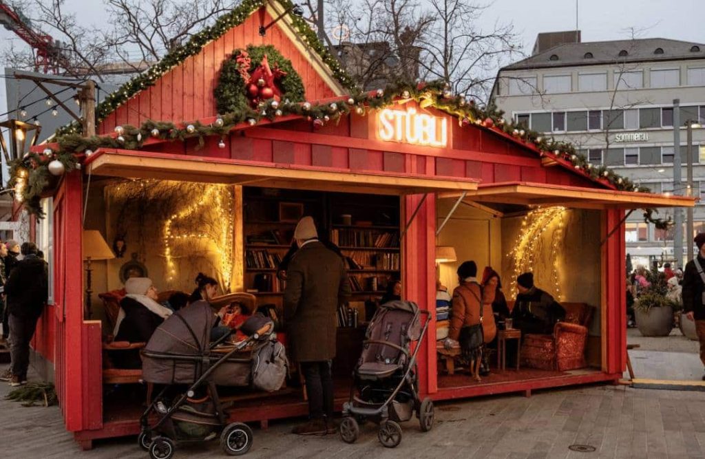 The Power of Family Outings – Exploring Cafes to Safari Parks