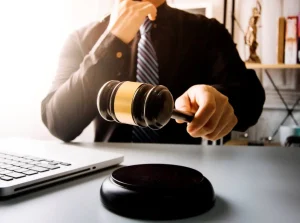 Finding the Right Lawyer for Your Case: Essential Factors to Consider