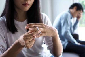 How Does a Spouse’s Immigration Status Affect Divorce Proceedings?