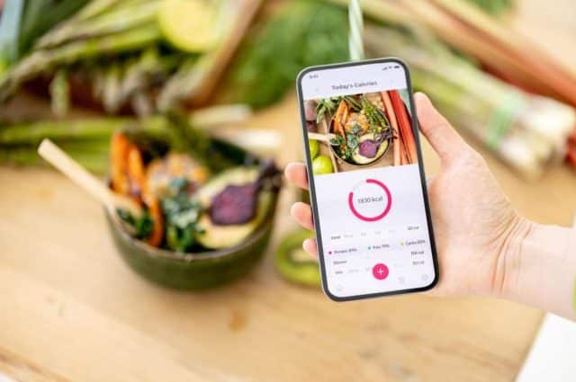 Online Food Ordering Trends to Watch in 2025