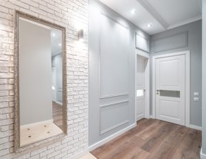 Reflecting Your Style: How to Choose the Perfect Floor or Wall Mirror