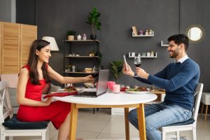 Home Staging Meets Home Décor Commerce: How E-Commerce Brands Are Capitalizing on the Pre-Sale