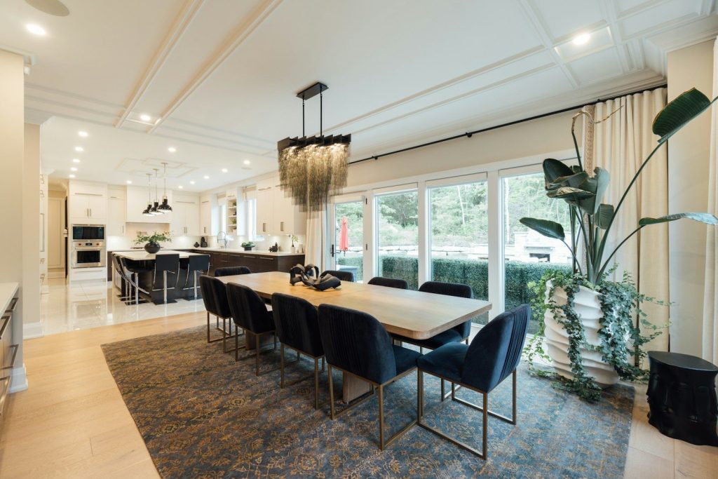 Dining Room Details That Make Guests Want to Stay Longer