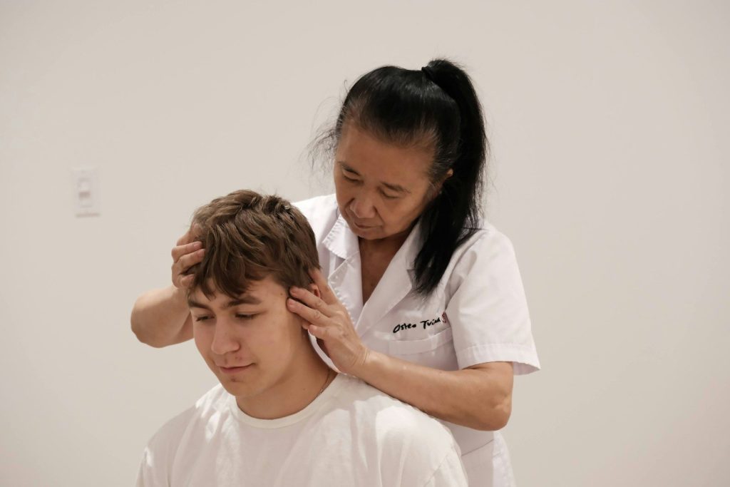 Inside a Chiropractic Practice Focused on Long-Term Spinal Health