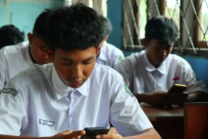 How Much Screen Time Do Kids Get at School? What Parents Should Know